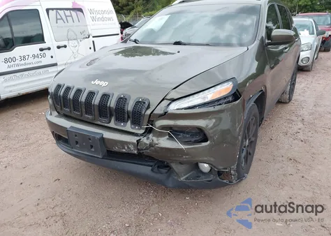 2015 Jeep Cherokee Latitude z USA, uszkodzony, nr VIN 1C4PJMCB3FW691353